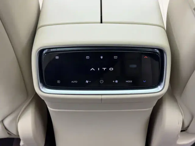 Aito M9 — Фото автомобиля 15