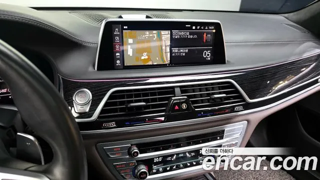 BMW 7-Series — Фото автомобиля 14