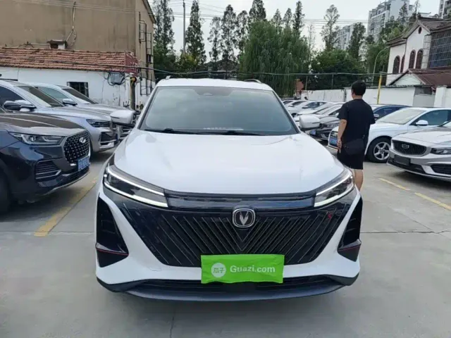 Changan CS75 Plus — Фото автомобиля 2