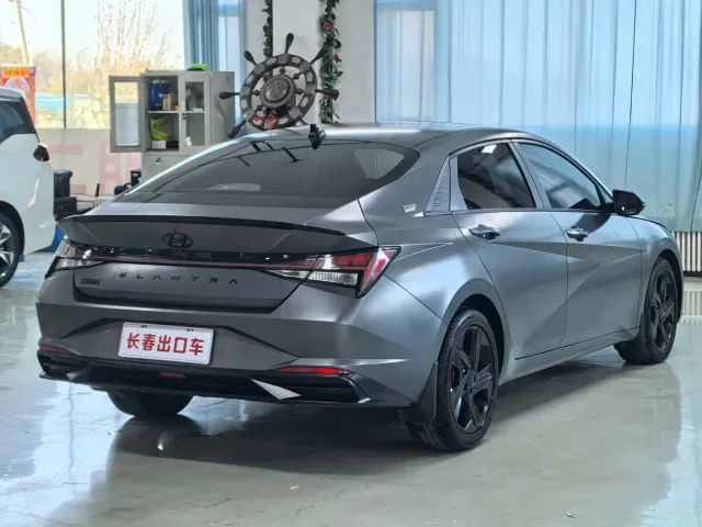 Hyundai Elantra — Фото автомобиля 4