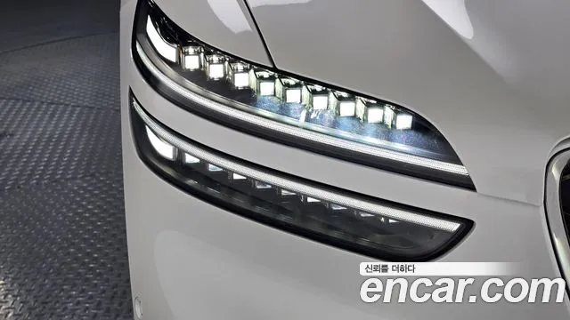 Genesis GV70 2.5T Бензин AWD — Фото автомобиля 18