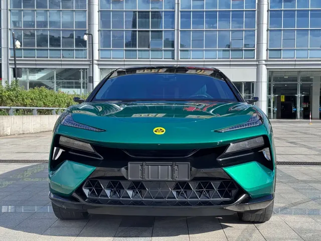 Lotus Eletre — Фото автомобиля 2