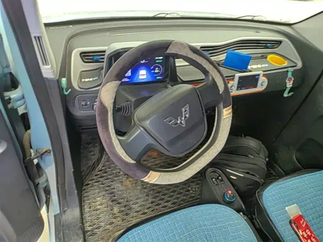 Wuling Hongguang Mini EV — Фото автомобиля 10