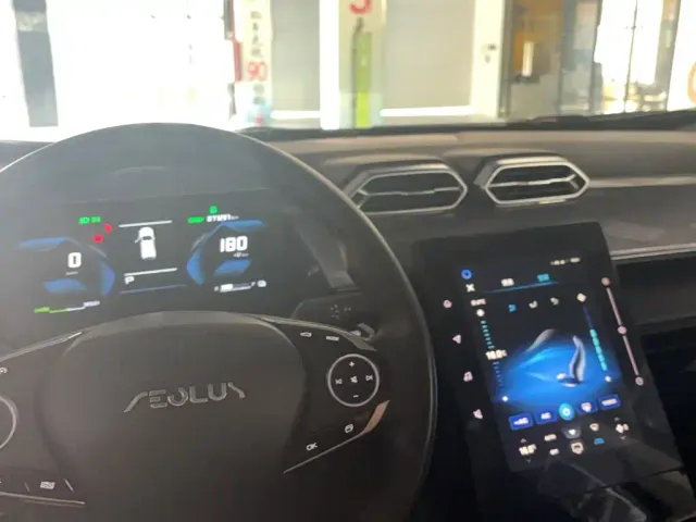 Dongfeng SKY EV01 — Фото автомобиля 17