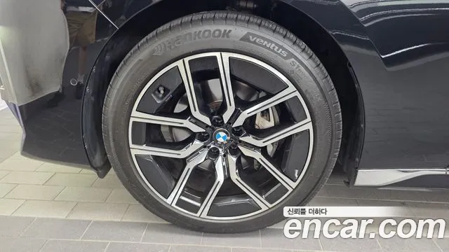 BMW 7-Series — Фото автомобиля 5
