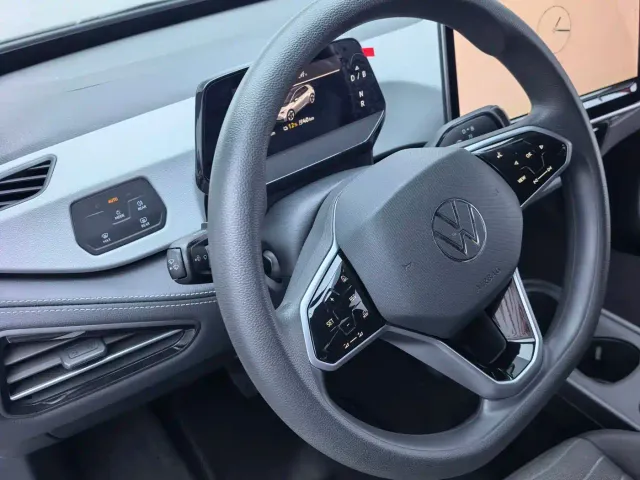 Volkswagen ID.3 — Фото автомобиля 10