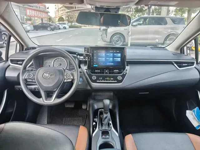 Toyota Corolla — Фото автомобиля 7