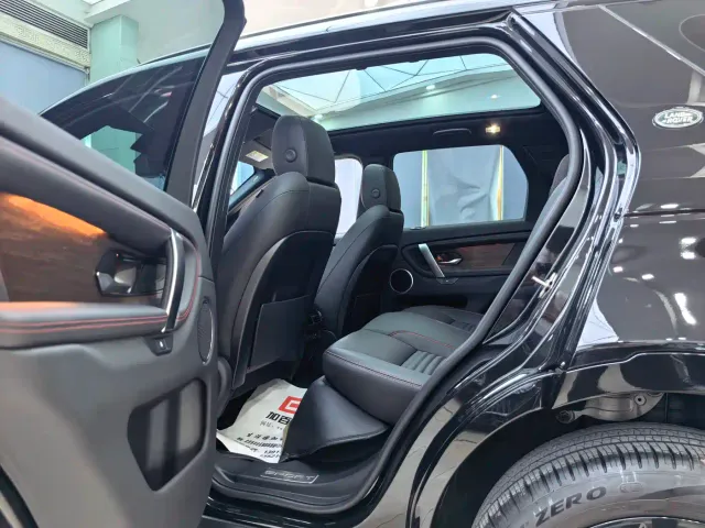 Land Rover Discovery Sport — Фото автомобиля 11