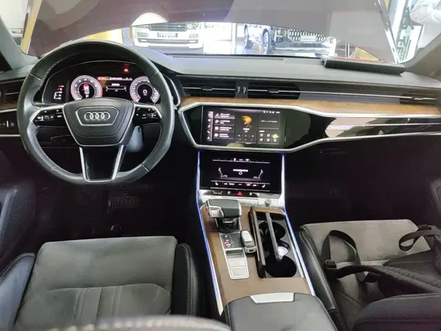 Audi A6L — Фото автомобиля 9