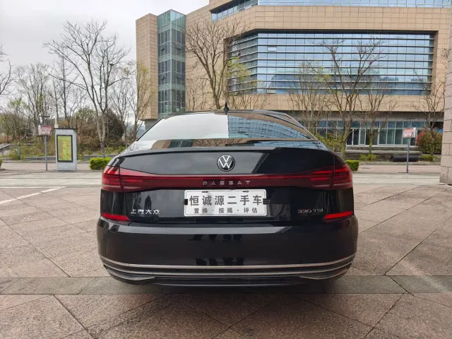 Volkswagen Passat — Фото автомобиля 9