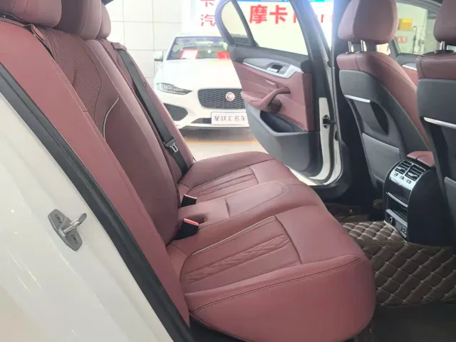 BMW 5 Series — Фото автомобиля 18