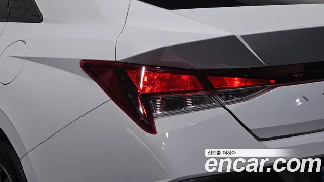 Hyundai Avante CN7 — Фото автомобиля 8