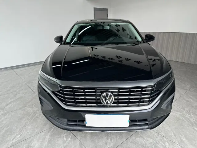 Volkswagen Passat — Фото автомобиля 2