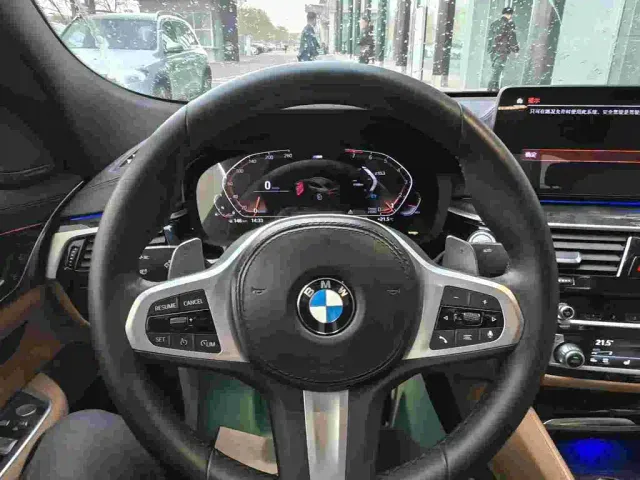 BMW 6 Series Gran Turismo — Фото автомобиля 9