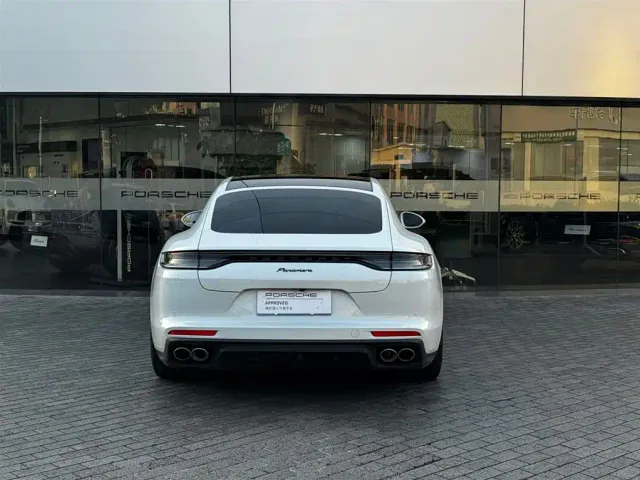 Porsche Panamera — Фото автомобиля 6