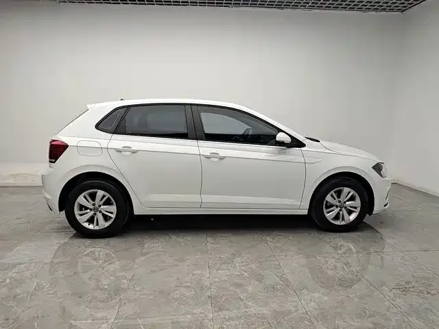 Volkswagen Polo — Фото автомобиля 5