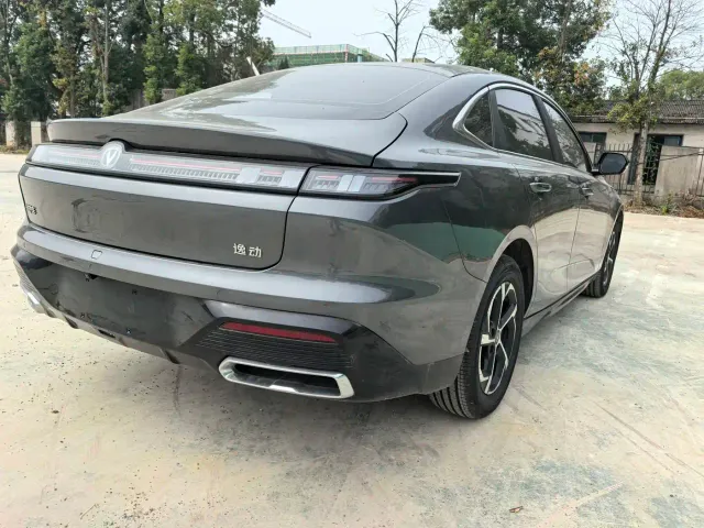 Changan Eado — Фото автомобиля 7