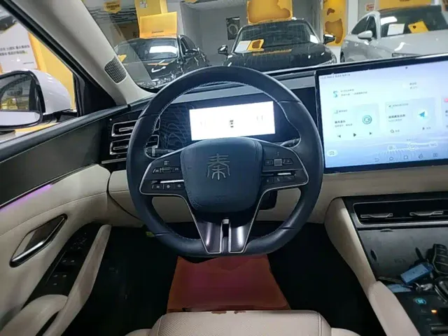 BYD Qin L — Фото автомобиля 14