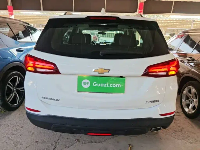 Chevrolet Equinox — Фото автомобиля 5