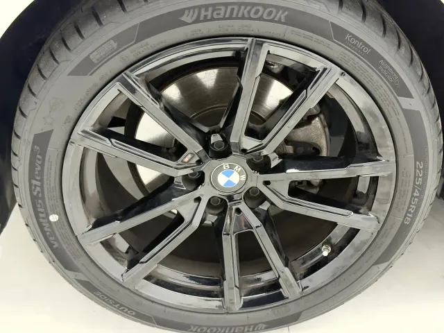 BMW 3 Series — Фото автомобиля 10