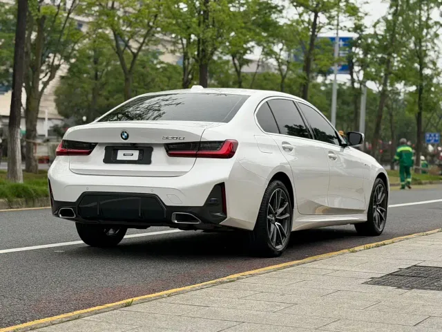 BMW 3 Series — Фото автомобиля 4