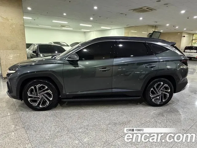 Hyundai Tucson Новый Tucson (NX4) Бензин 1.6 турбо 2WD — Фото автомобиля 3