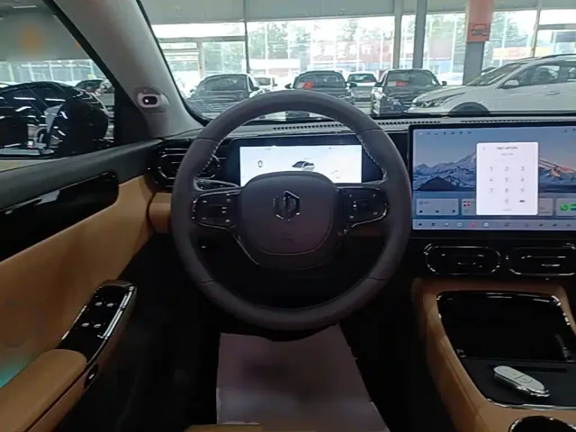 Leapmotor C01 — Фото автомобиля 10