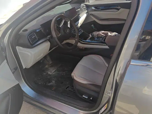 BYD Qin PLUS — Фото автомобиля 8