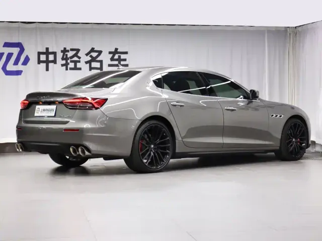 Maserati Quattroporte — Фото автомобиля 3