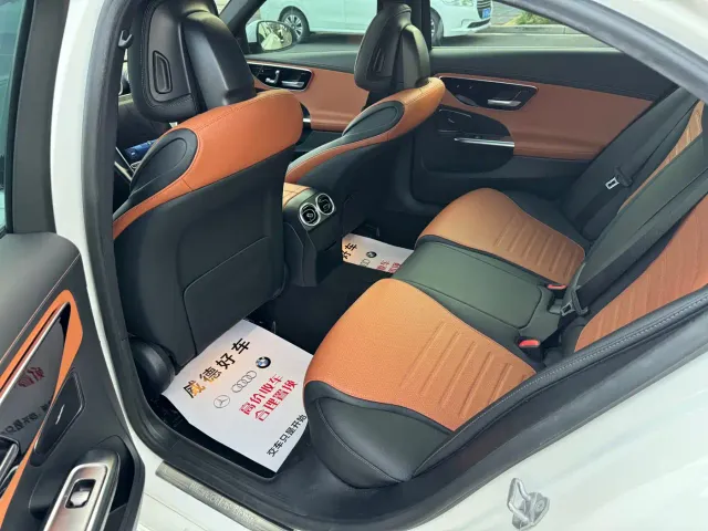 Mercedes-Benz C-Class — Фото автомобиля 10