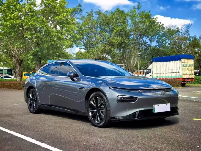 Xpeng P7 — Фото автомобиля 3