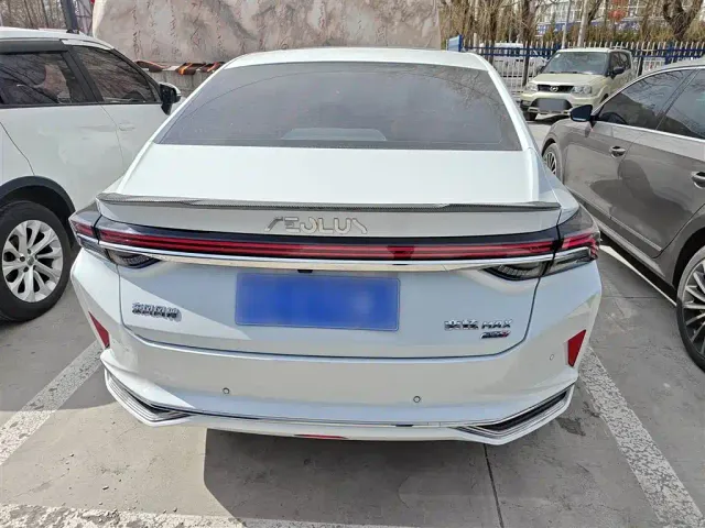 Dongfeng Yixuan MAX — Фото автомобиля 5