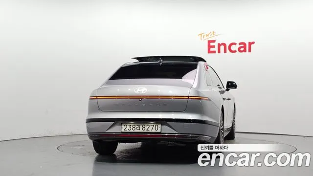 Hyundai Grandeur GN7 — Фото автомобиля 4