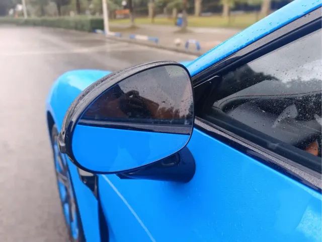 Xiaomi SU7 — Фото автомобиля 10