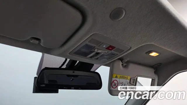 Hyundai Venue — Фото автомобиля 24