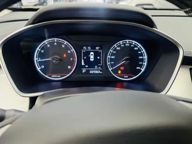 Geely Binyue — Фото автомобиля 10