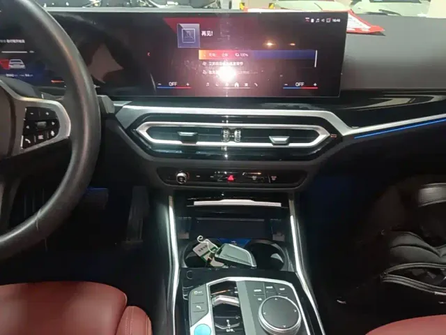 BMW i3 — Фото автомобиля 12