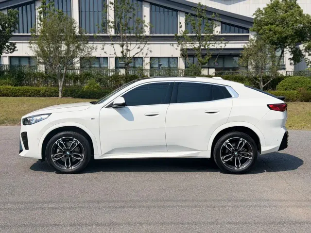 BMW X2 — Фото автомобиля 3
