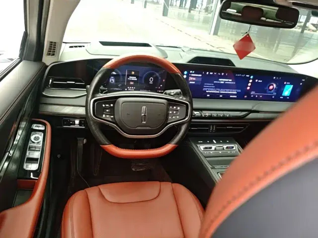 Lincoln Z — Фото автомобиля 10