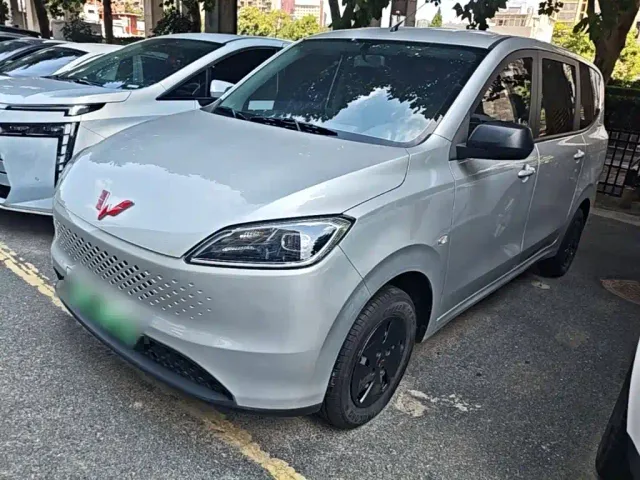 Фотография автомобиля — Wuling Hongguang