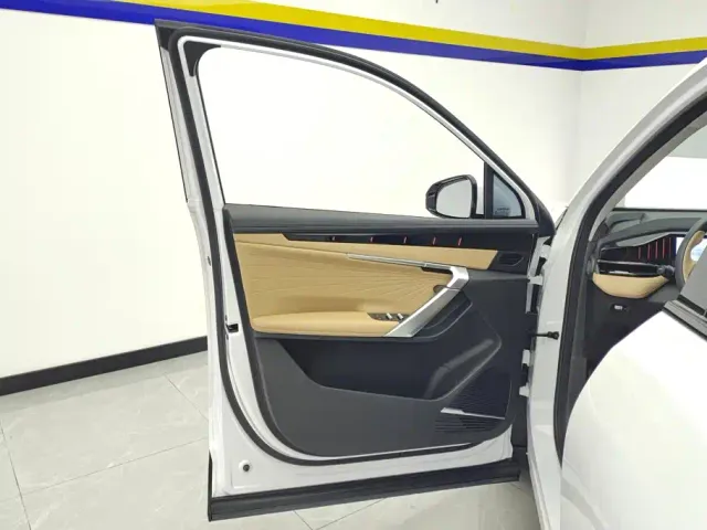 Geely Boyue L — Фото автомобиля 7