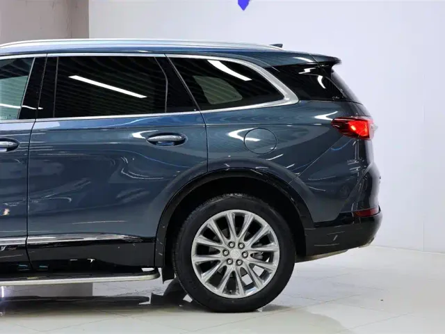 Buick Enclave — Фото автомобиля 4
