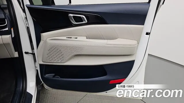 Kia Carnival Generation 4 — Фото автомобиля 25