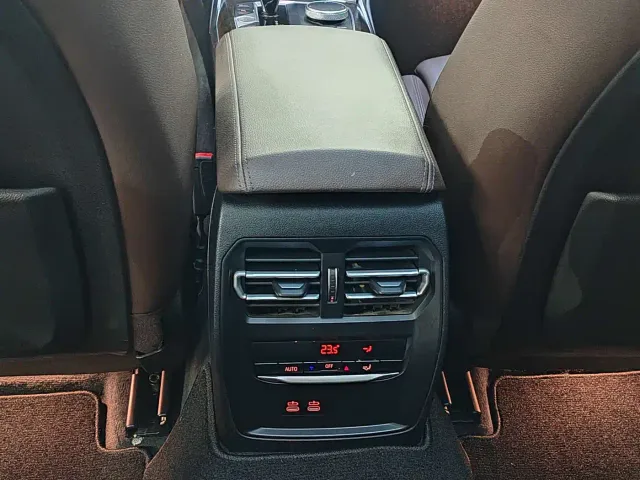 BMW 3 Series — Фото автомобиля 11