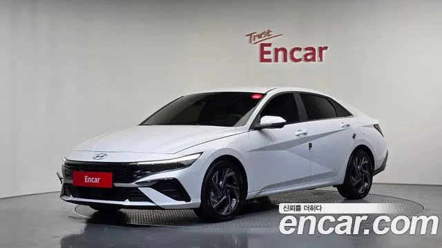 Фотография автомобиля — Hyundai Avante CN7