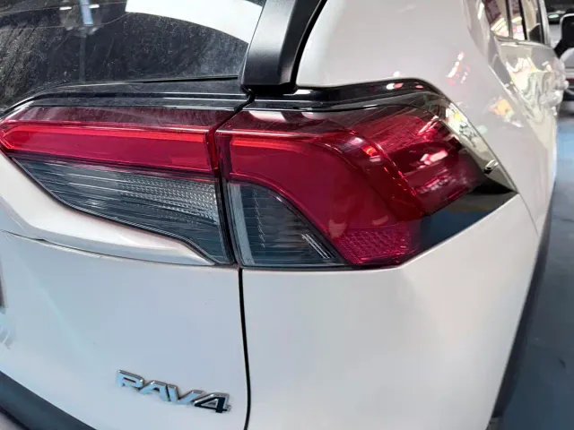 Toyota RAV4 — Фото автомобиля 17