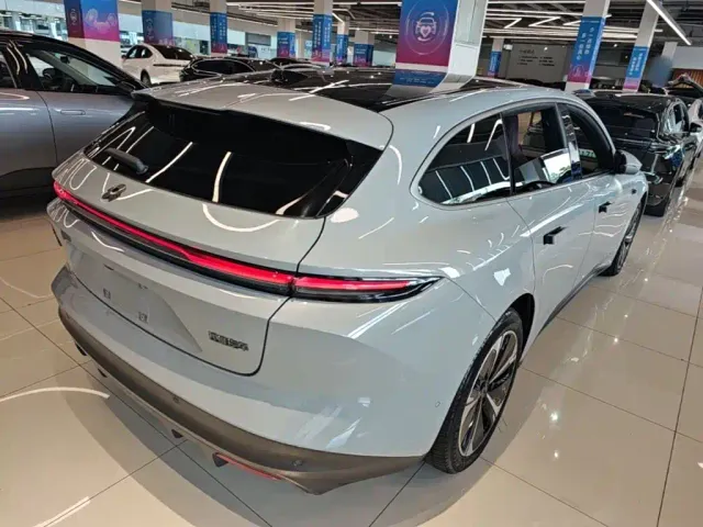 Nio ET5 Touring — Фото автомобиля 6