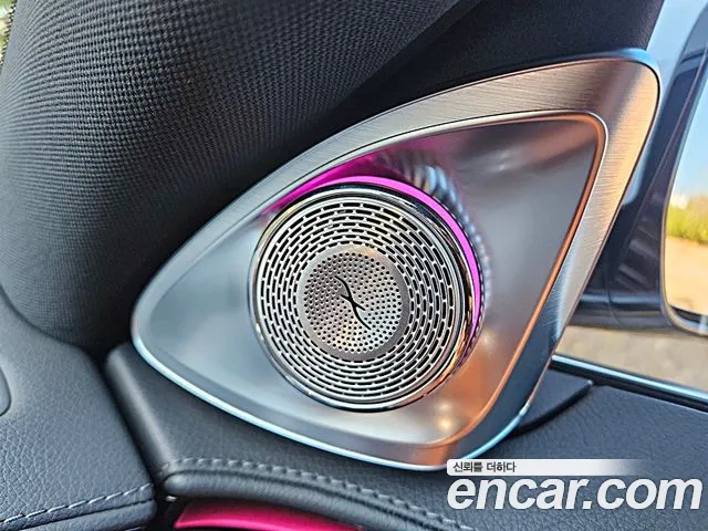 Mercedes-Benz S-Class — Фото автомобиля 11