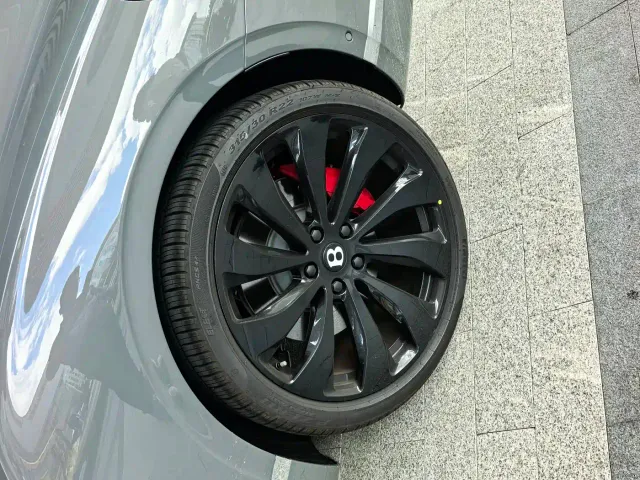 Bentley Continental Plug-in Hybrid — Фото автомобиля 6