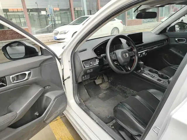 Honda Civic — Фото автомобиля 15